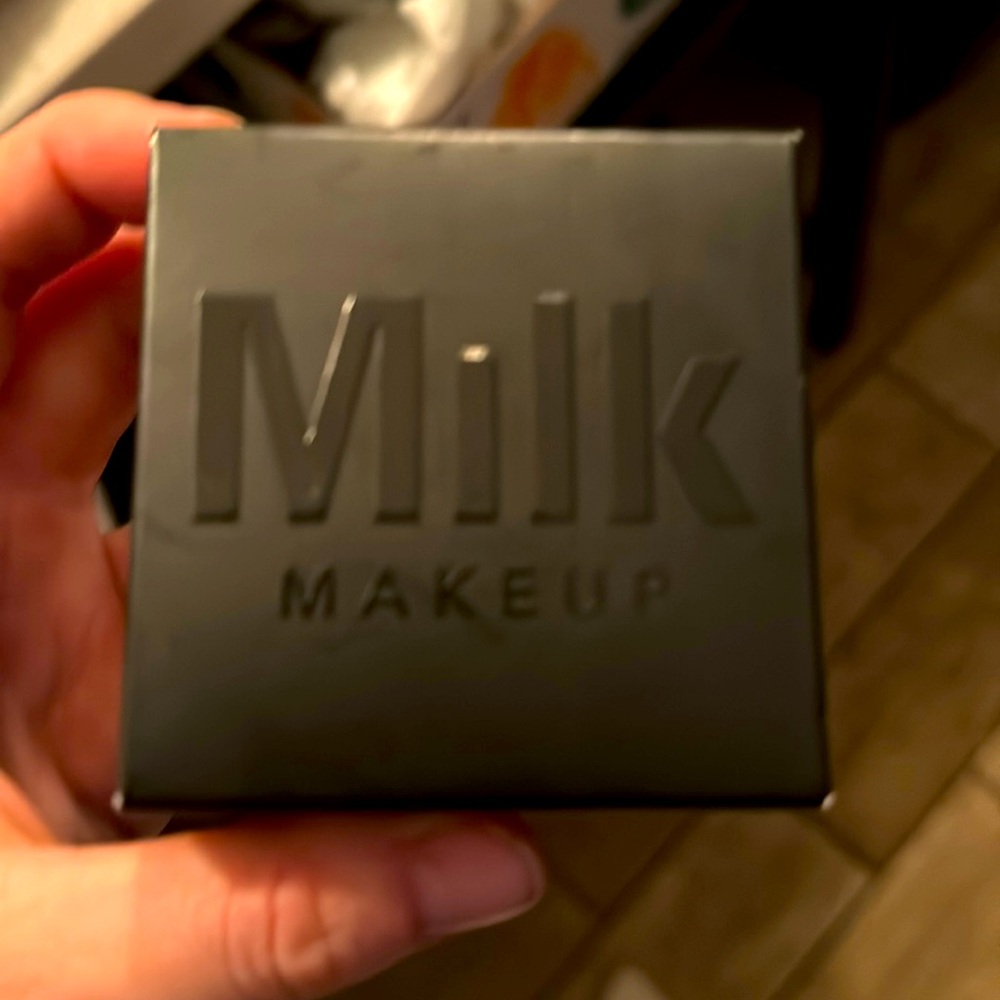 Never opened milk brand pore eclipse matte translucent setting powder